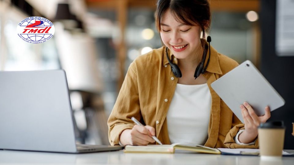 Các ngành đào tạo tiêu biểu theo hình thức từ xa