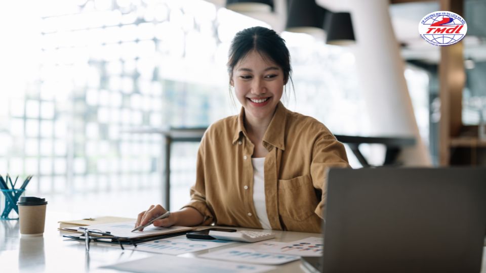 Các khóa học kế toán online phù hợp với hầu hết những ai đang có mong muốn bổ sung kiến thức về kế toán - tài chính