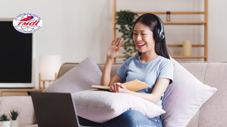 Bằng kế toán online đủ điều kiện để bạn tham gia thi tuyển công chức, viên chức, hoặc tiếp tục liên thông lên các bậc học cao hơn
