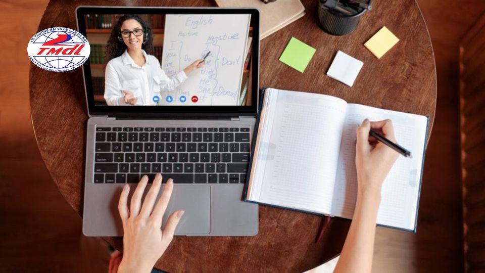 Học cao đẳng từ xa - Học và Thi online 100%
