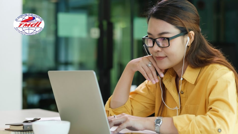 Kinh nghiệm lựa chọn khóa học thương mại điện tử online