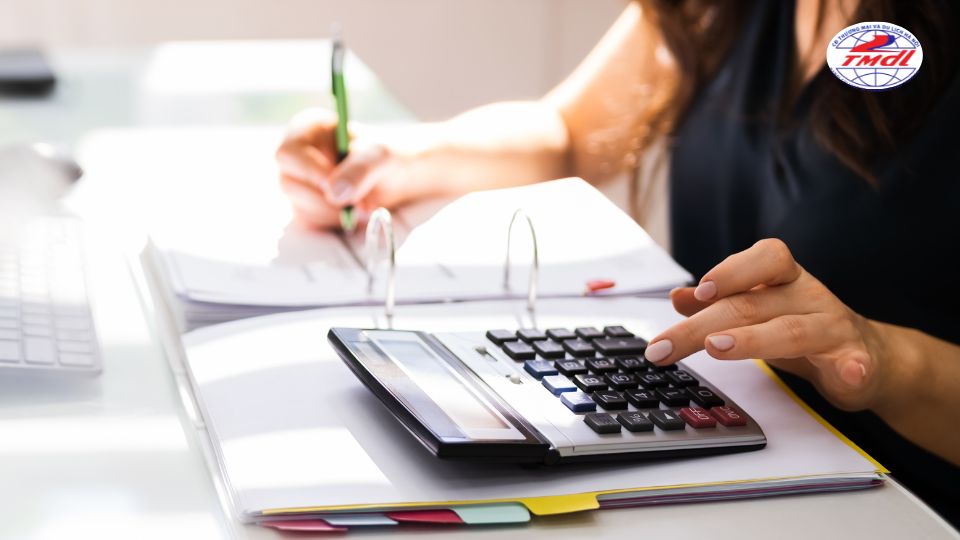 Việc học kế toán online mang đến nhiều lợi ích cả về thời gian và chi phí