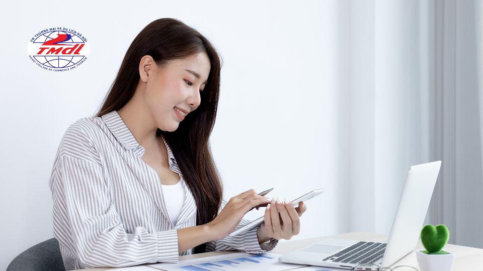 Để có thể học kế toán online một cách tối ưu nhất HCCT sẽ chỉ cho bạn 5 bí quyết để tránh "lầm đường lạc lối" nhé!