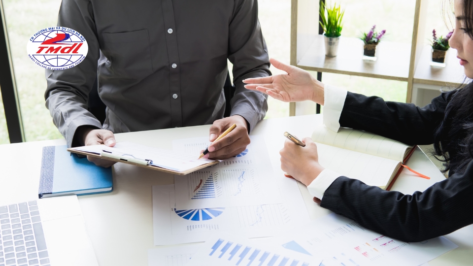 Có nên tham gia lớp học quản trị kinh doanh hay không?