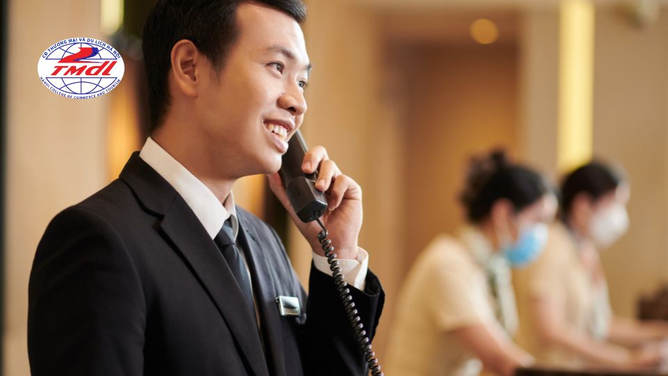 Học quản trị khách sạn ra trường làm gì?