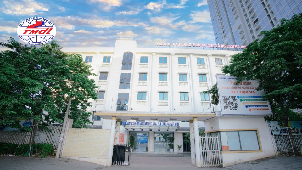 Tại Trường Cao đẳng Thương mại và Du lịch Hà Nội, chương trình học Quản trị kinh doanh online cung cấp cho sinh viên sự lựa chọn tối ưu hoàn toàn về mặt thời gian, chi phí với các ưu điểm cực kỳ vượt trội