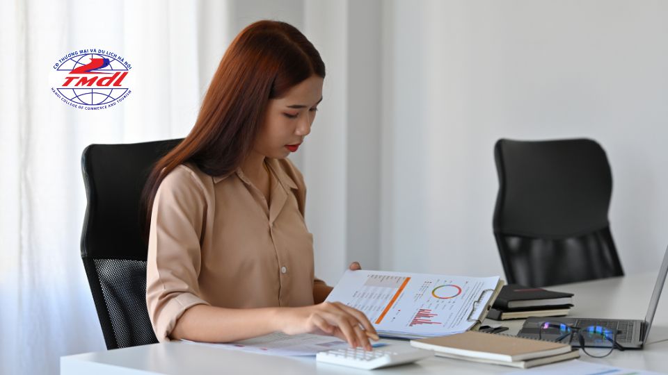 Lợi ích khi học văn bằng 2 quản trị kinh doanh