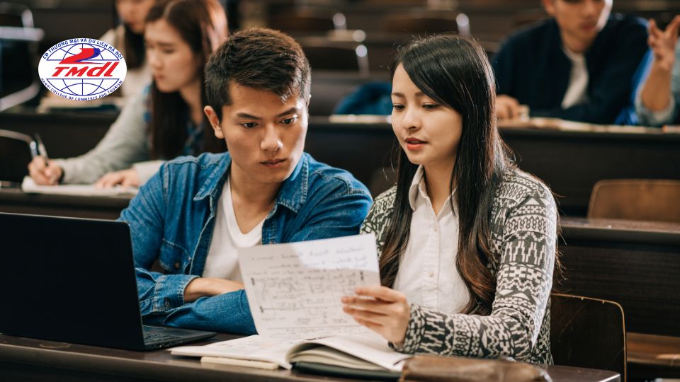 Văn bằng 2 quản trị kinh doanh là gì?