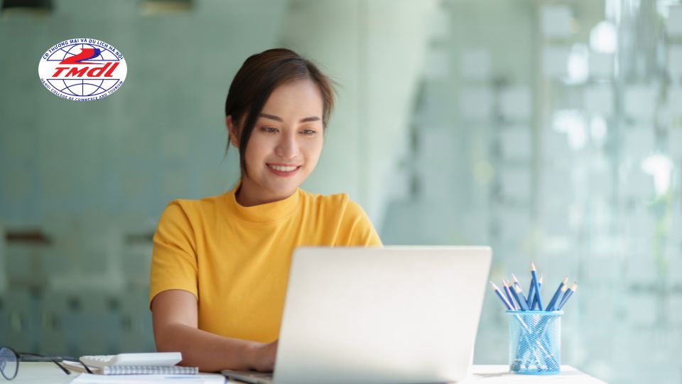 Lợi ích khi tham gia hệ vừa học vừa làm ngành kế toán