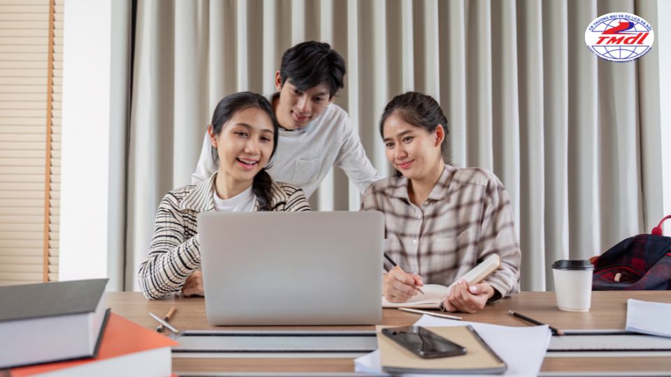 Nếu bạn trang bị tốt những kỹ năng và kiến thức chuyên môn thì câu hỏi “Học quản trị kinh doanh có dễ xin việc không” sẽ rất dễ để trả lời
