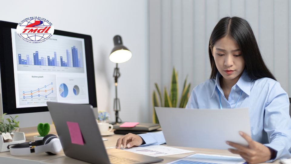 Thách thức khi theo đuổi bằng cao đẳng quản trị kinh doanh