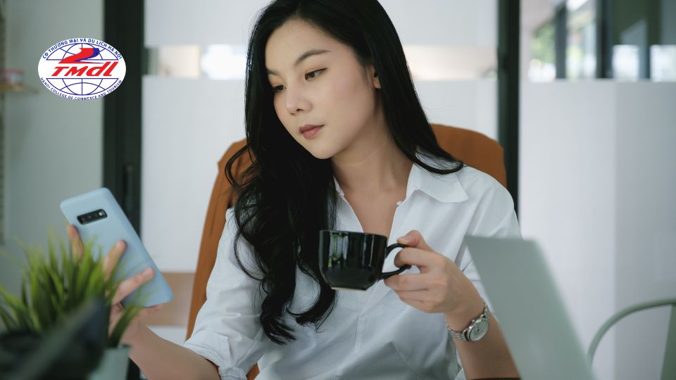 Trước khi quyết định có nên học online kế toán không hay cùng điểm qua một số 'tips' khi lựa chọn nơi học online kế toán