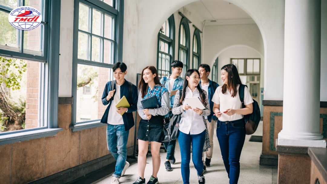Trước khi quyết định lựa chọn các chuyên ngành trong quản trị kinh doanh, bạn cần xem xét về sở thích, năng lực cũng như định hướng tương lai