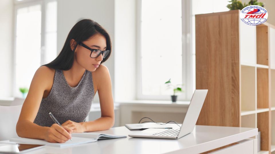 Học trực tuyến kế toán đang ngày càng phổ biến tại Việt Nam