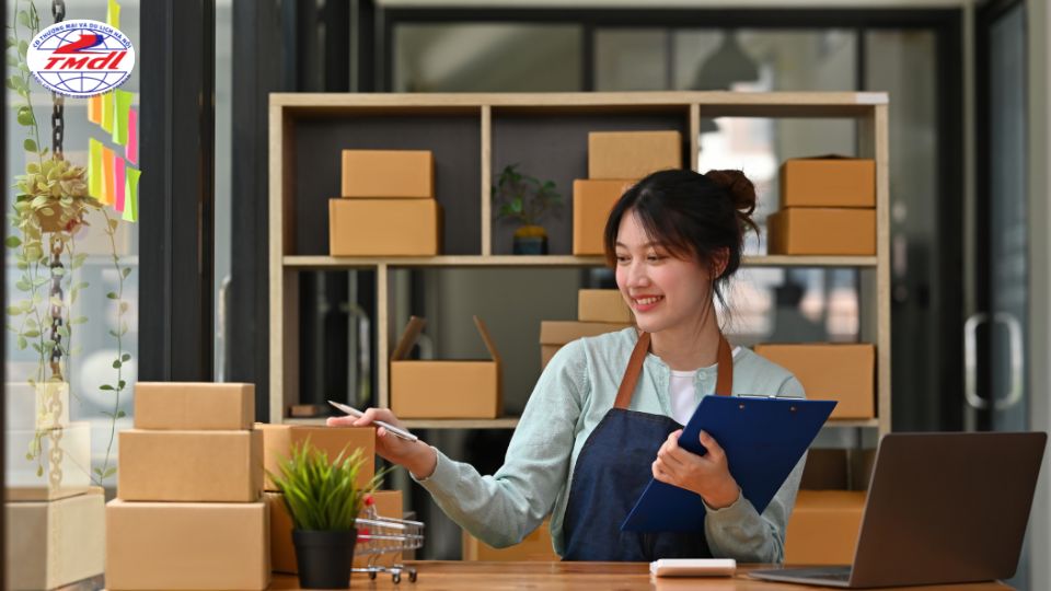 Khi được trang bị đầy đủ kiến thức chuyên môn và kỹ năng thì bạn không còn phải băn khoăn Học thương mại điện tử có dễ xin việc không