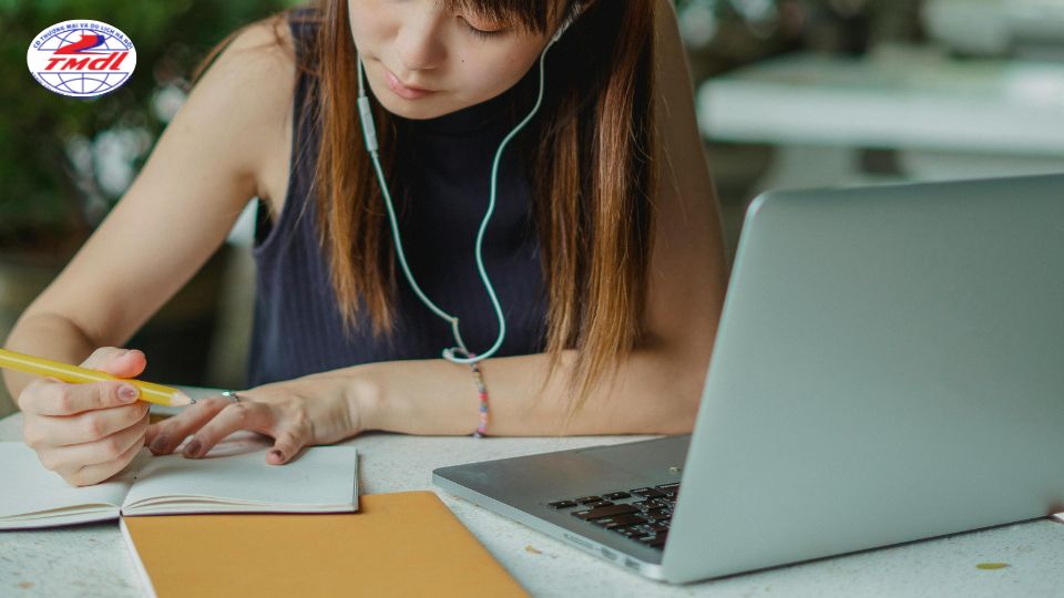 Hiện nay rất nhiều trường đại học xét tuyển khối C04 ngành Quản trị kinh doanh