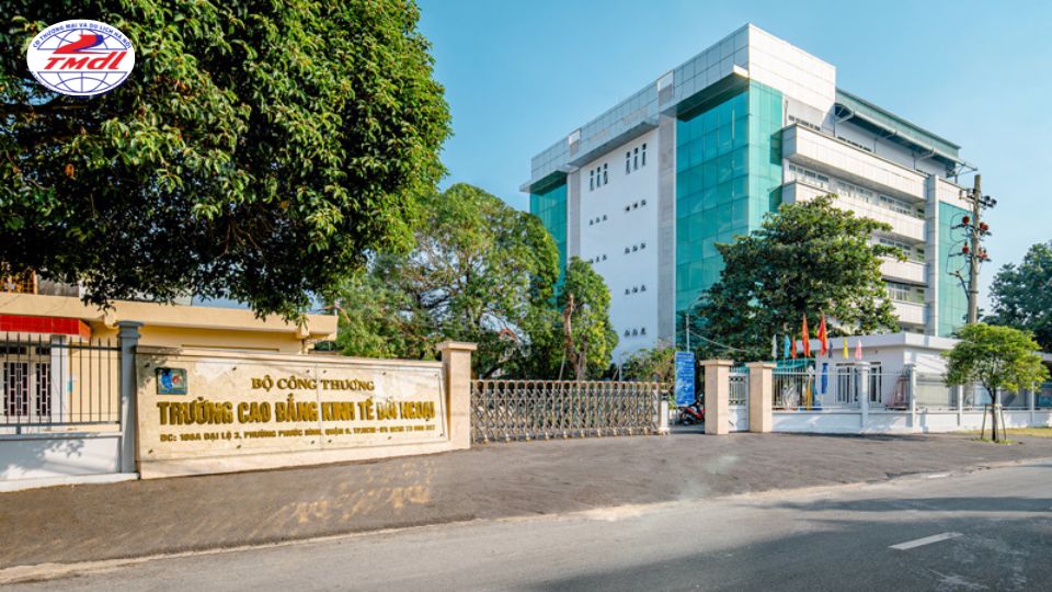 Cao đẳng Kinh tế Đối ngoại là một trong những trường cao đẳng đào tạo QTKD hàng đầu tại TP.HCM