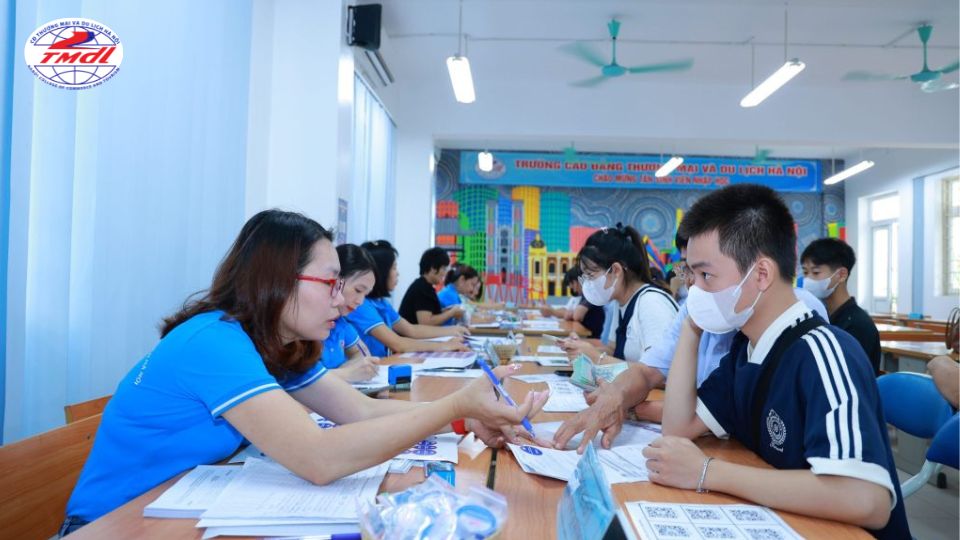 HCCT không chỉ đảm bảo về chất lượng giảng dạy mà còn cung cấp chương trình học từ xa đối với ngành quản trị kinh doanh