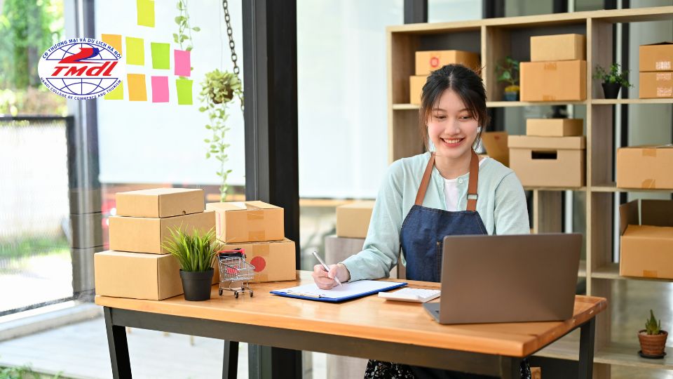 Vì sao nên học ngành Thương mại điện tử Online