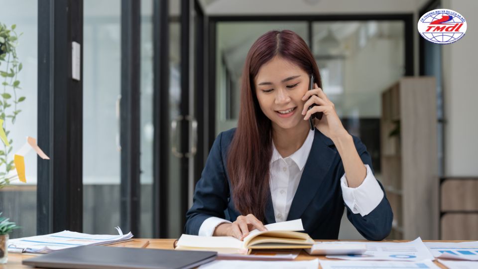 quan tri kinh doanh gom nhung chuyen nganh nao