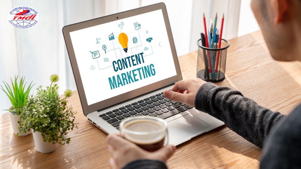 tu hoc marketing online tai nha