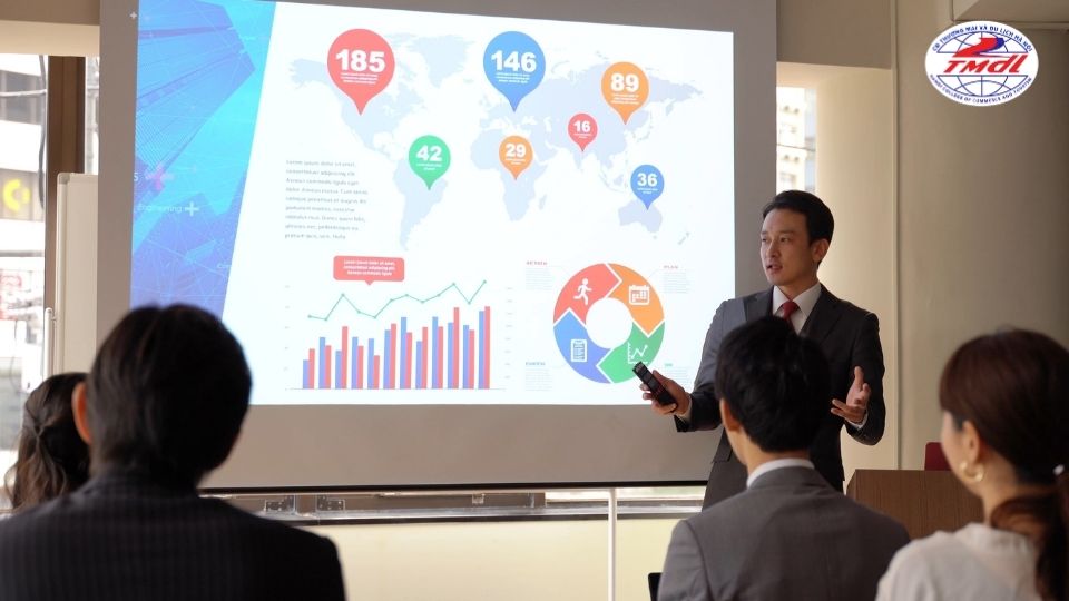 Tổng quan về học tại chức quản trị kinh doanh 