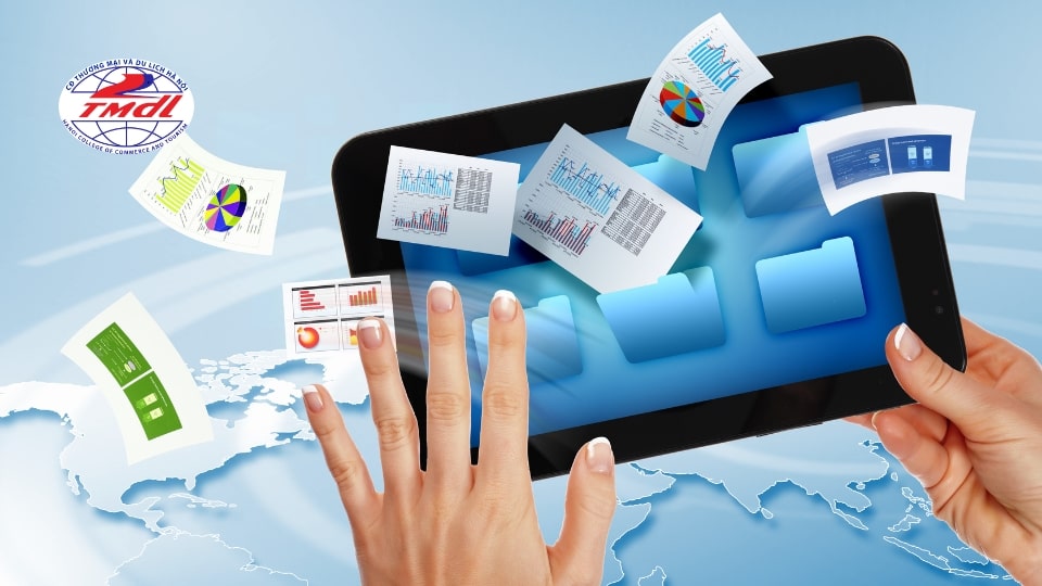 nganh thuong mai dien tu la gi