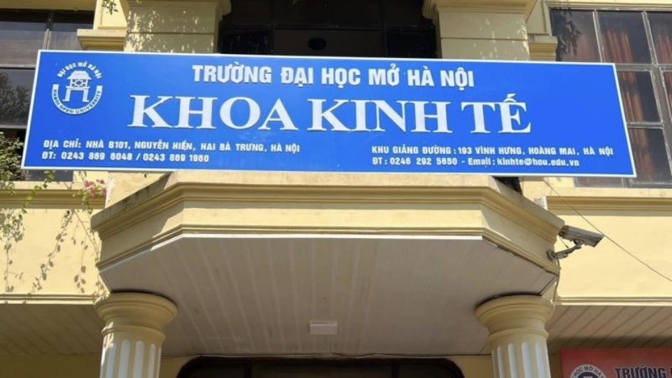 thuong mai dien tu hoc truong nao