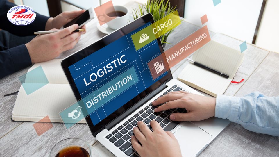 nen hoc logistics hay thuong mai dien tu