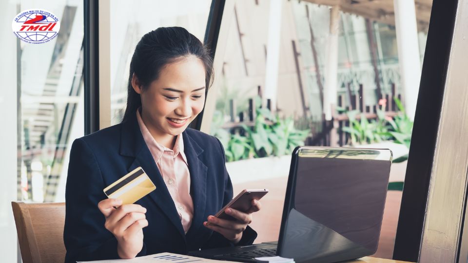 thuong mai dien tu la