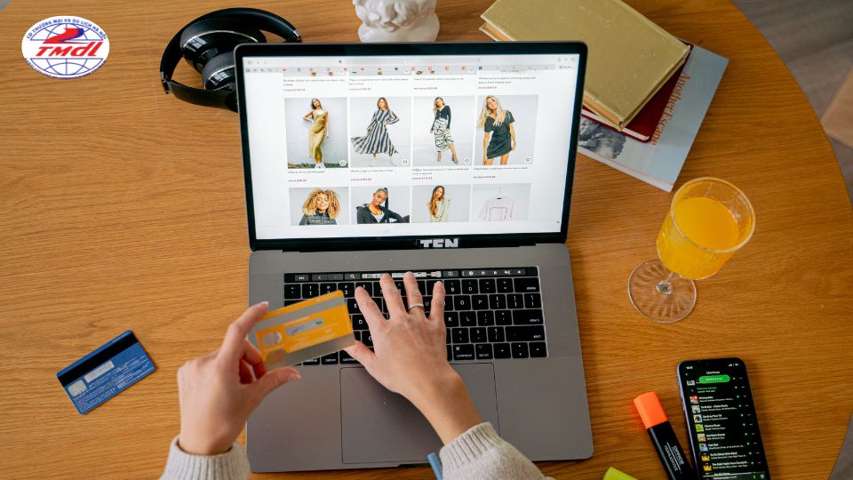 viec lam thuong mai dien tu